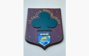 Ecusson du Trèfle remis à neuf