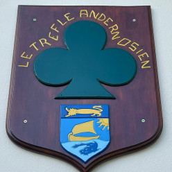 Ecusson du Trèfle remis à neuf